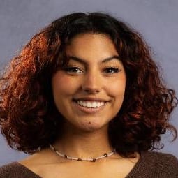 Headshot photo for De Aviles