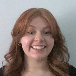Headshot photo for Victoria Risi