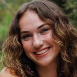 Headshot photo for Erin McGinnis