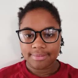 Headshot photo for Nandi Hannah
