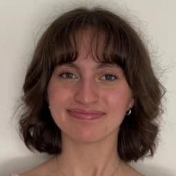 Headshot photo for Willow Schmisek
