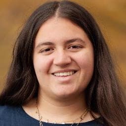Headshot photo for Alejandra Alicea