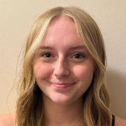 Headshot photo for Natalie Shipe