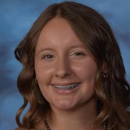 Headshot photo for Chloe Prindes