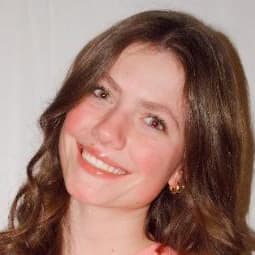Headshot photo for Chloe Callies