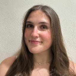 Headshot photo for Leah Conroy